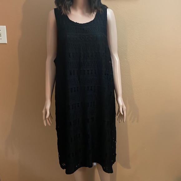 Black & White Maxi Dress - Picture 3 of 11